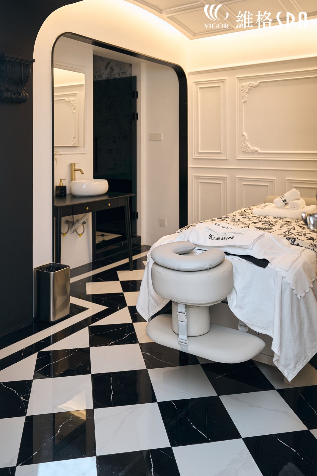 Parisian-style SPA twin beds with arched mirror